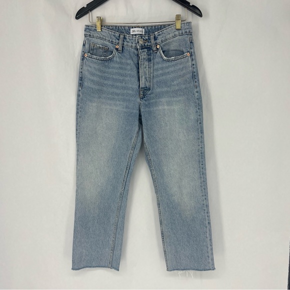 Zara light wash raw hem Jeans - Picture 1 of 6